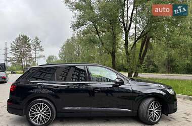 Внедорожник / Кроссовер Audi Q7 2016 в 