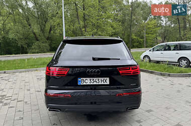 Внедорожник / Кроссовер Audi Q7 2016 в 