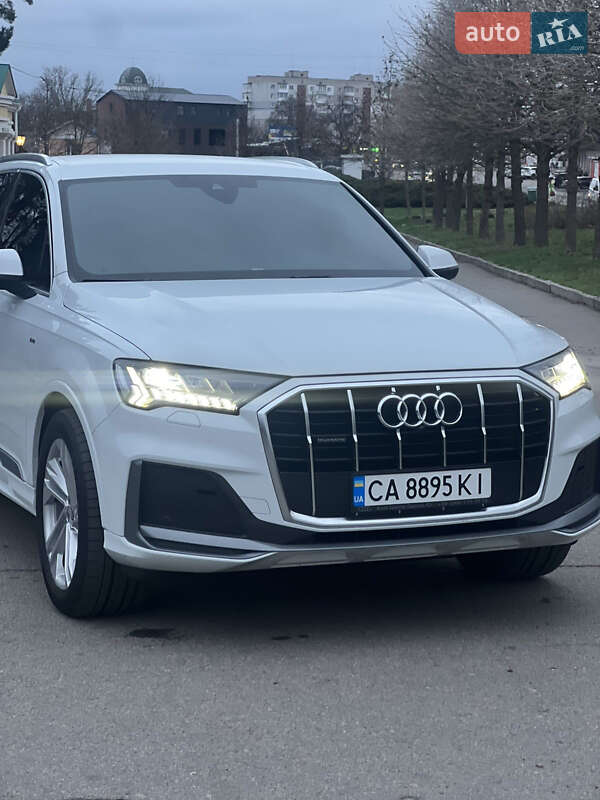 Внедорожник / Кроссовер Audi Q7 2021 в Умани