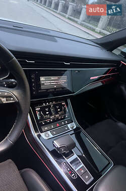 Внедорожник / Кроссовер Audi Q7 2021 в 