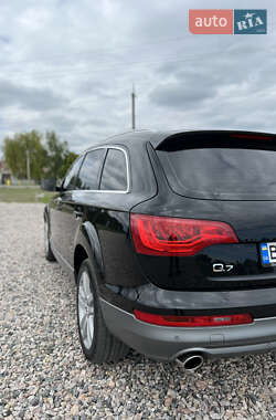 Внедорожник / Кроссовер Audi Q7 2012 в 