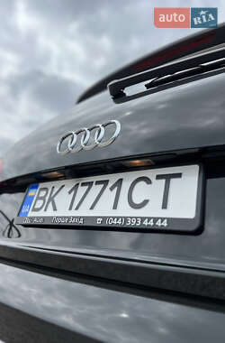 Внедорожник / Кроссовер Audi Q7 2012 в 