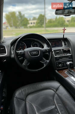 Внедорожник / Кроссовер Audi Q7 2012 в 
