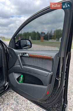 Внедорожник / Кроссовер Audi Q7 2012 в 