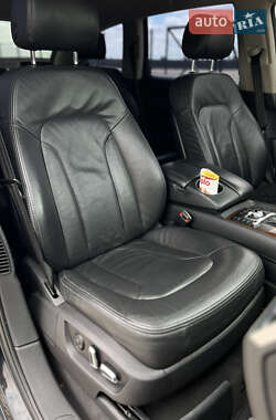Внедорожник / Кроссовер Audi Q7 2012 в 