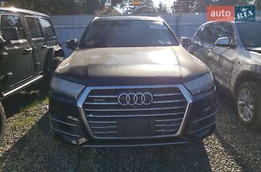 Внедорожник / Кроссовер Audi Q7 2017 в 