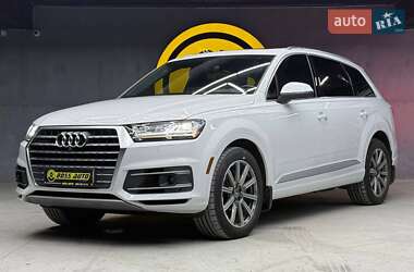 Внедорожник / Кроссовер Audi Q7 2018 в 