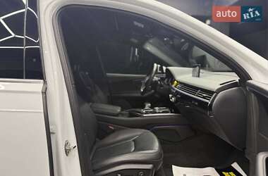 Внедорожник / Кроссовер Audi Q7 2018 в 