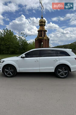 Внедорожник / Кроссовер Audi Q7 2012 в 