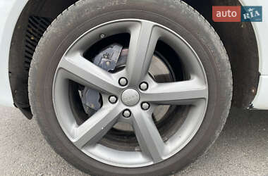 Внедорожник / Кроссовер Audi Q7 2012 в 