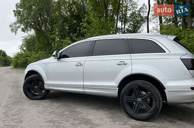 Внедорожник / Кроссовер Audi Q7 2015 в 