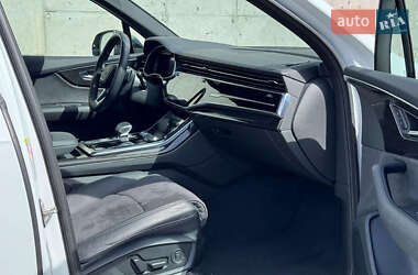 Внедорожник / Кроссовер Audi Q7 2022 в 