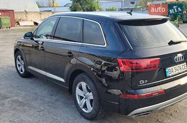 Внедорожник / Кроссовер Audi Q7 2017 в 
