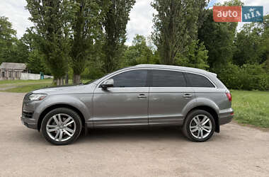 Внедорожник / Кроссовер Audi Q7 2011 в 