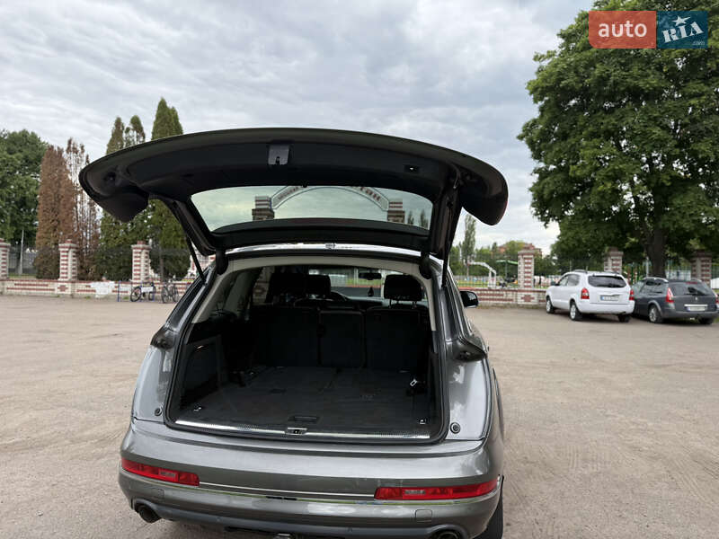 Позашляховик / Кросовер Audi Q7 2011 в Ніжині