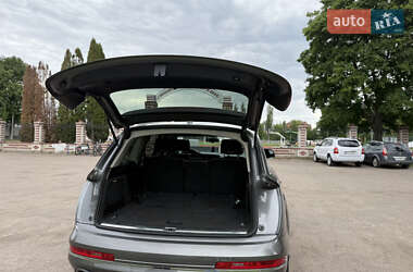 Внедорожник / Кроссовер Audi Q7 2011 в 