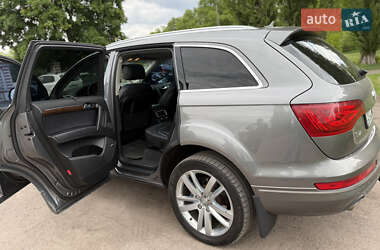 Внедорожник / Кроссовер Audi Q7 2011 в 