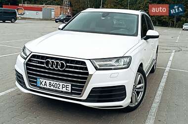 Внедорожник / Кроссовер Audi Q7 2017 в 
