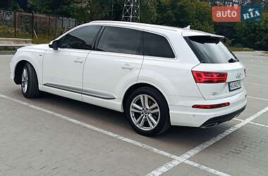 Внедорожник / Кроссовер Audi Q7 2017 в 