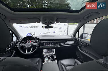 Позашляховик / Кросовер Audi Q7 2020 в 