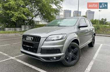 Внедорожник / Кроссовер Audi Q7 2015 в 