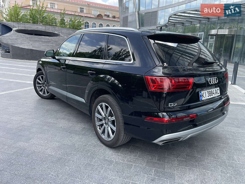 Позашляховик / Кросовер Audi Q7 2018 в Києві
