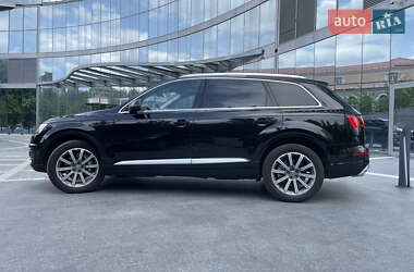 Внедорожник / Кроссовер Audi Q7 2018 в 