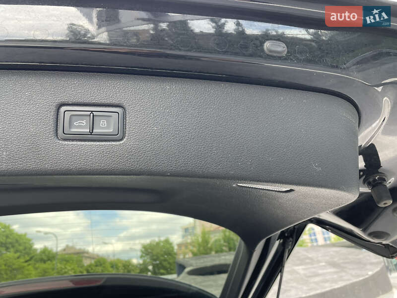 Позашляховик / Кросовер Audi Q7 2018 в Києві