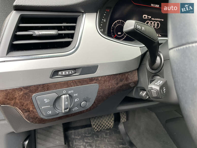 Позашляховик / Кросовер Audi Q7 2018 в Києві