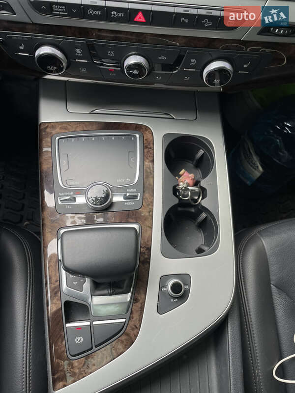 Позашляховик / Кросовер Audi Q7 2018 в Києві