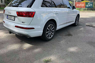 Внедорожник / Кроссовер Audi Q7 2018 в 