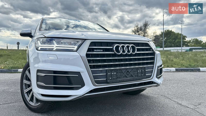 Внедорожник / Кроссовер Audi Q7 2016 в Киеве