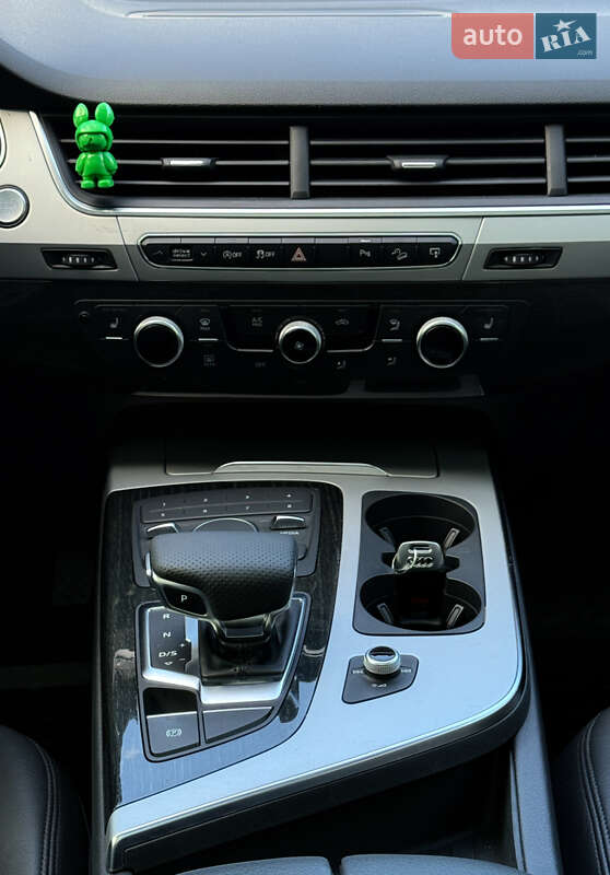 Внедорожник / Кроссовер Audi Q7 2016 в Киеве