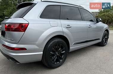 Внедорожник / Кроссовер Audi Q7 2018 в 