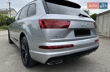 Внедорожник / Кроссовер Audi Q7 2018 в 