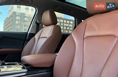 Позашляховик / Кросовер Audi Q7 2020 в 