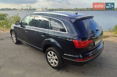 Внедорожник / Кроссовер Audi Q7 2010 в 