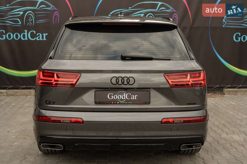 Позашляховик / Кросовер Audi Q7 2018 в Луцьку