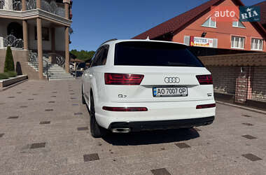 Внедорожник / Кроссовер Audi Q7 2016 в 