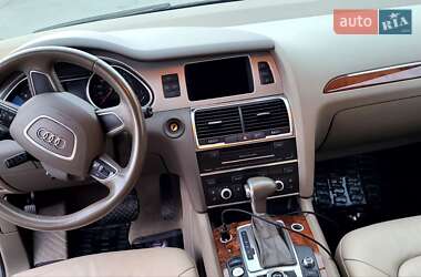 Внедорожник / Кроссовер Audi Q7 2014 в 