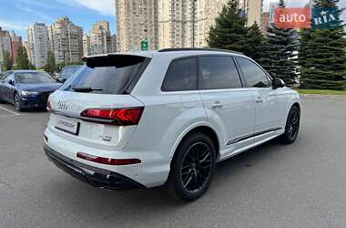 Внедорожник / Кроссовер Audi Q7 2023 в 
