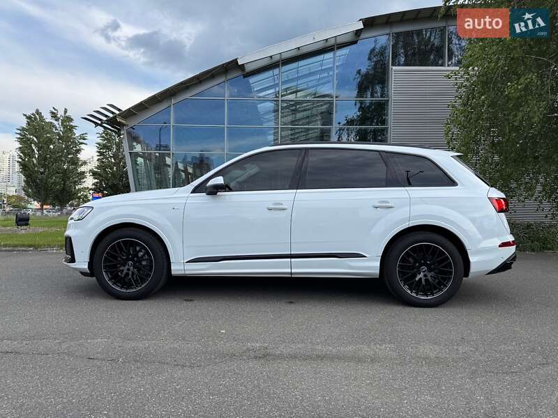 Внедорожник / Кроссовер Audi Q7 2023 в Киеве