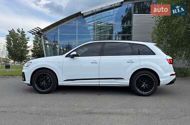 Внедорожник / Кроссовер Audi Q7 2023 в 
