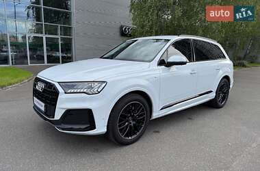 Внедорожник / Кроссовер Audi Q7 2023 в 