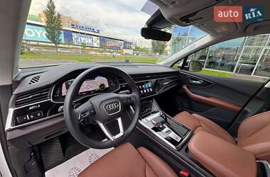 Внедорожник / Кроссовер Audi Q7 2023 в 
