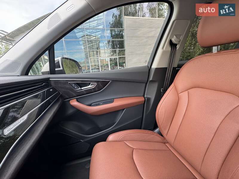 Внедорожник / Кроссовер Audi Q7 2023 в Киеве