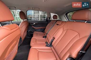 Внедорожник / Кроссовер Audi Q7 2023 в 