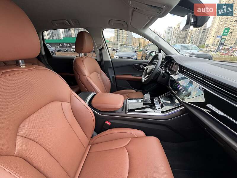 Внедорожник / Кроссовер Audi Q7 2023 в Киеве