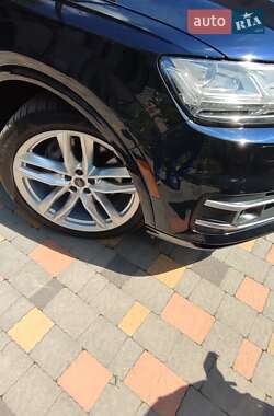 Позашляховик / Кросовер Audi Q7 2017 в 