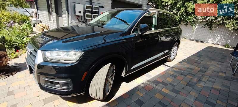 Внедорожник / Кроссовер Audi Q7 2017 в Житомире